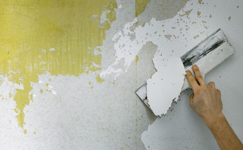 Jak usunąć pozostałości kleju, farby i innych resztek z powierzchni?